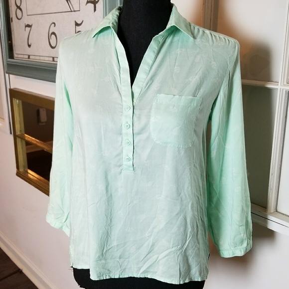 American Eagle Outfitters Tops - American Eagle Outfitters Top